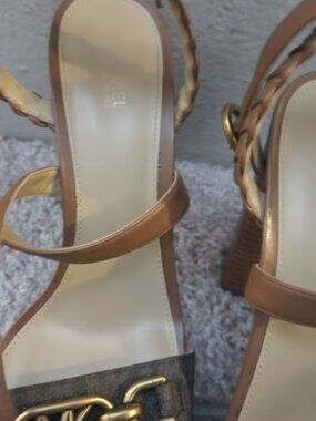 MICHAEL KORS LEATHER SANDALS